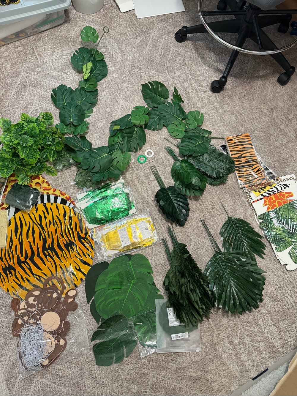 Jungle / Tropical Party Decor
